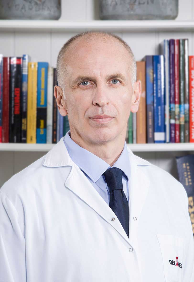 Mr sci. med. dr Dejan Jovanović, Specijalista opšte hirurgije - proktolog